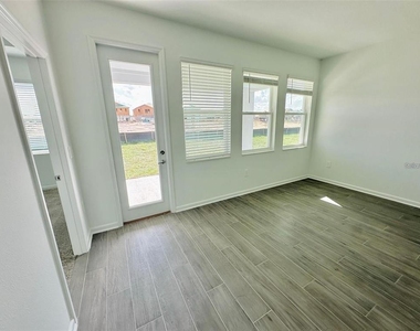 2665 Armstrong Avenue - Photo Thumbnail 4