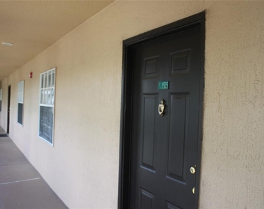 14036 Fairway Island Drive - Photo Thumbnail 3