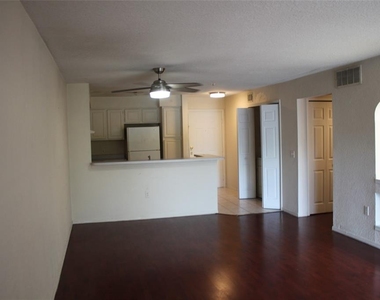 14036 Fairway Island Drive - Photo Thumbnail 13