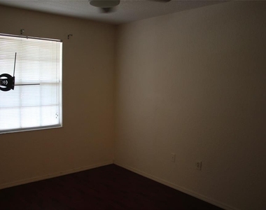 14036 Fairway Island Drive - Photo Thumbnail 17
