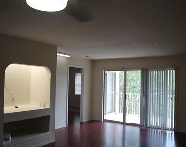 14036 Fairway Island Drive - Photo Thumbnail 16