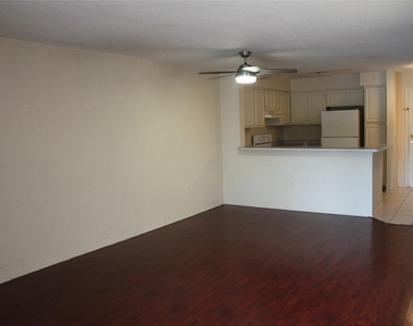 14036 Fairway Island Drive - Photo Thumbnail 6