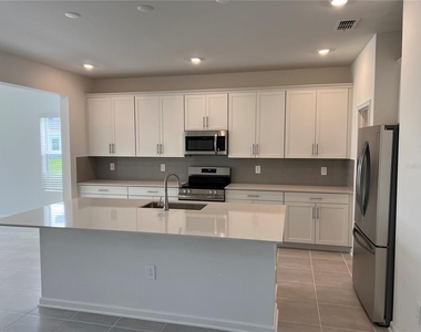 5590 Fiona Lane - Photo Thumbnail 6