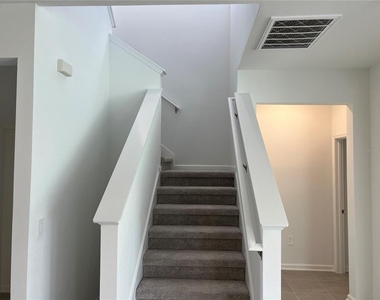 5590 Fiona Lane - Photo Thumbnail 13