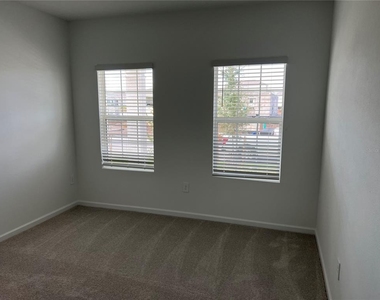 5590 Fiona Lane - Photo Thumbnail 2