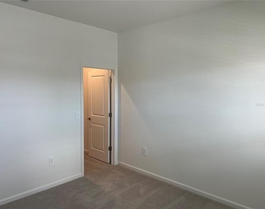 5590 Fiona Lane - Photo Thumbnail 3