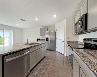822 Will Scarlett Avenue - Photo Thumbnail 11