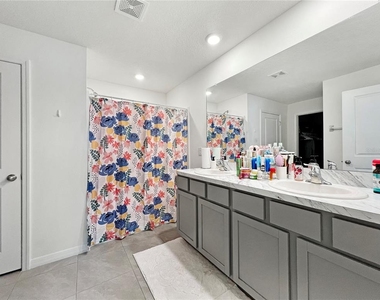 822 Will Scarlett Avenue - Photo Thumbnail 13