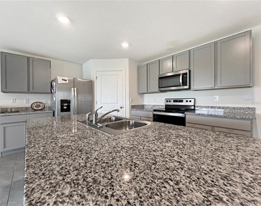 822 Will Scarlett Avenue - Photo Thumbnail 18