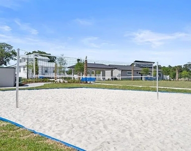 5617 Fiona Ln - Photo Thumbnail 2