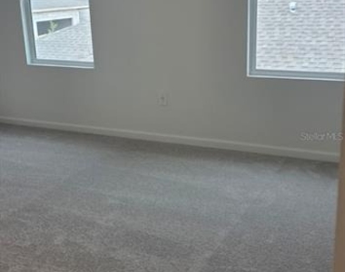 5617 Fiona Ln - Photo Thumbnail 7