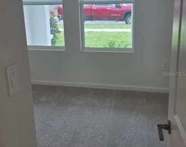 5617 Fiona Ln - Photo Thumbnail 18