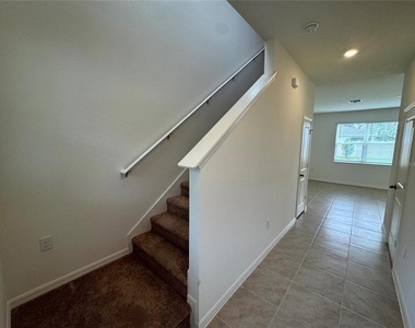 3138 Sanctuary Drive - Photo Thumbnail 5