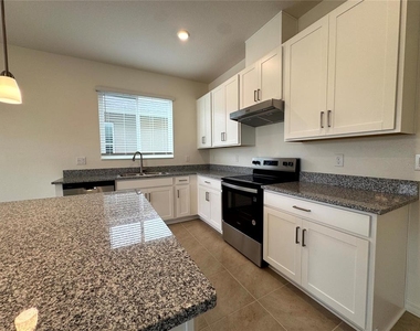 3138 Sanctuary Drive - Photo Thumbnail 2