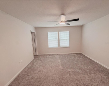 393 Meadowland Point - Photo Thumbnail 21