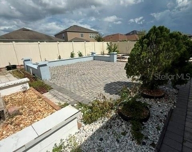 3817 Mt Vernon Way - Photo Thumbnail 14