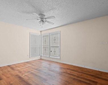 652 Saint Johns Court - Photo Thumbnail 13