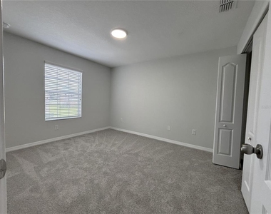 11155 Savannah Landing Circle - Photo Thumbnail 25