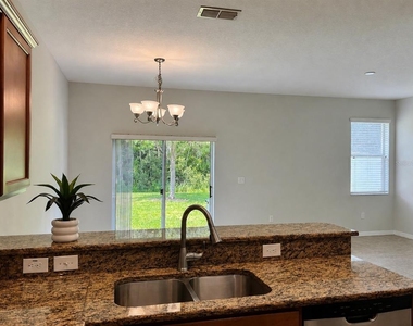 11155 Savannah Landing Circle - Photo Thumbnail 8