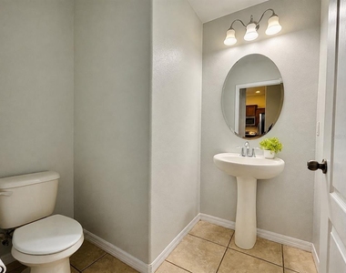 11155 Savannah Landing Circle - Photo Thumbnail 12
