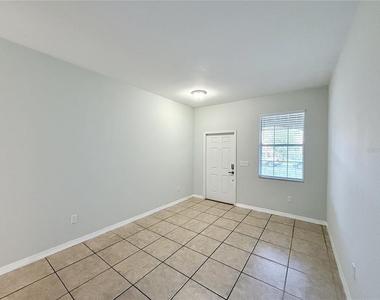 11155 Savannah Landing Circle - Photo Thumbnail 7