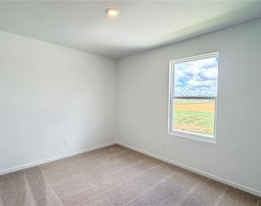 583 Artemis Street - Photo Thumbnail 28