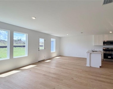 583 Artemis Street - Photo Thumbnail 13