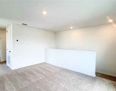 583 Artemis Street - Photo Thumbnail 26