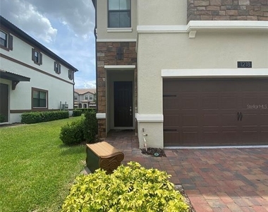1218 Payne Stewart Drive - Photo Thumbnail 1