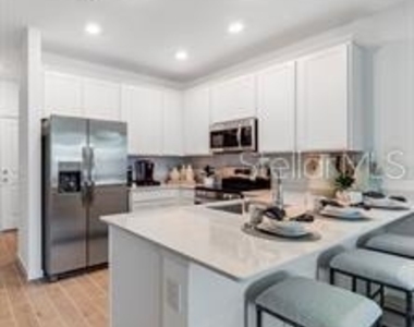 3627 Se 37th Avenue Road - Photo Thumbnail 4