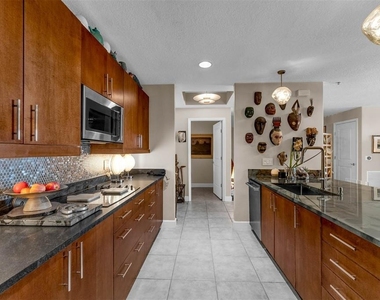 100 S Eola Drive - Photo Thumbnail 7