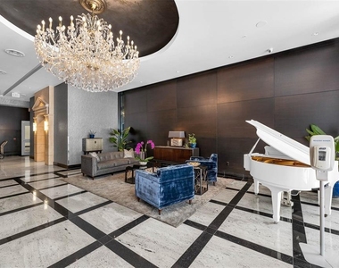 100 S Eola Drive - Photo Thumbnail 3