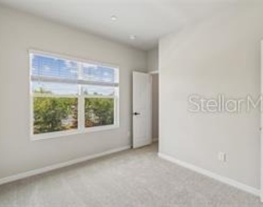 4353 Roush Avenue - Photo Thumbnail 7