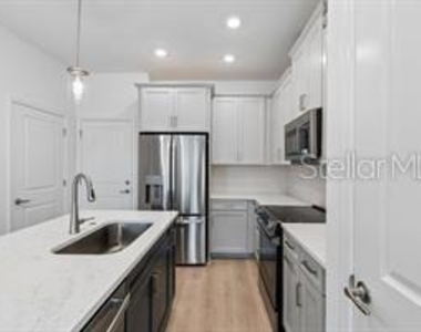 4345 Roush Avenue - Photo Thumbnail 2