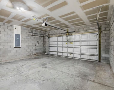 16604 Broadford Lane - Photo Thumbnail 27