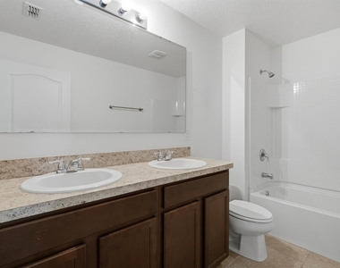 16604 Broadford Lane - Photo Thumbnail 20