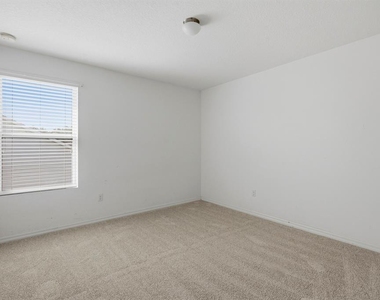 16604 Broadford Lane - Photo Thumbnail 24