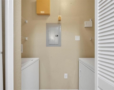 5550 E Michigan Street - Photo Thumbnail 12
