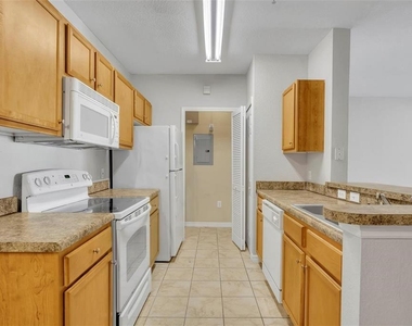 5550 E Michigan Street - Photo Thumbnail 7