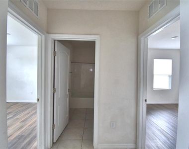 5628 Siltstone Street - Photo Thumbnail 8