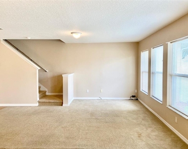 2539 Aventurine Street - Photo Thumbnail 4
