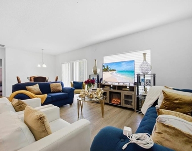 2414 Addison Creek Drive - Photo Thumbnail 15