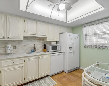 325 N Causeway - Photo Thumbnail 9