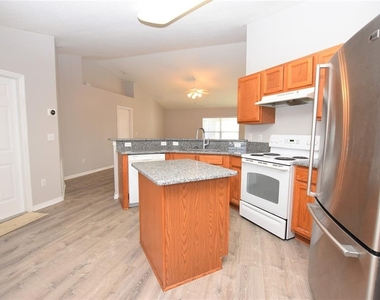 6835 Hunters Crossing Boulevard - Photo Thumbnail 6