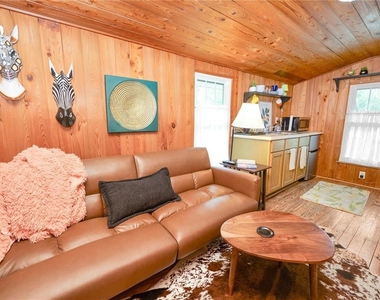 1157 E Edgewood Drive - Photo Thumbnail 4