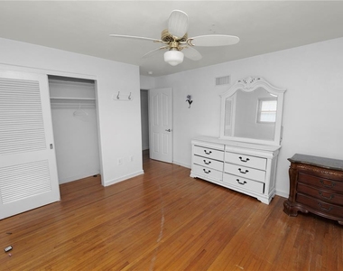 228 W Lake Ina Drive - Photo Thumbnail 24