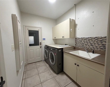 9717 Sw 32nd Lane - Photo Thumbnail 20