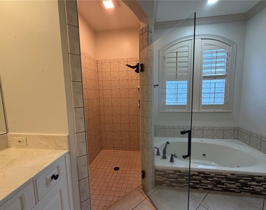 9717 Sw 32nd Lane - Photo Thumbnail 7