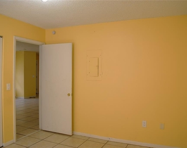 7423 Sw 42nd Pl - Photo Thumbnail 22