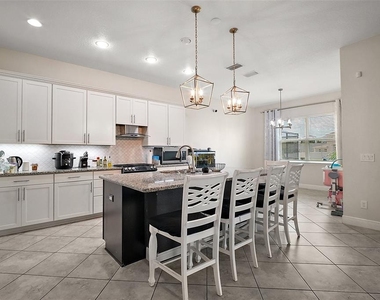 9153 Carmela Avenue - Photo Thumbnail 9